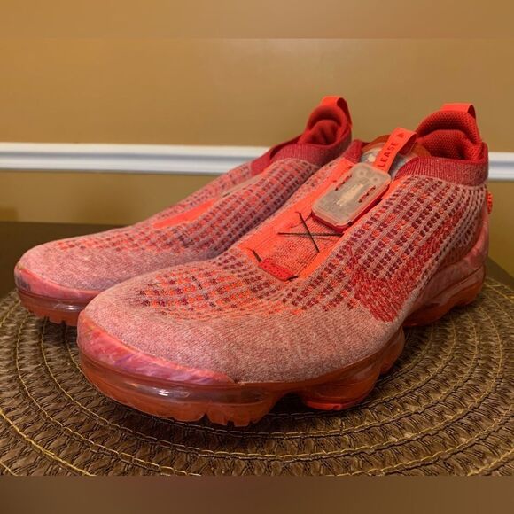 Nike Air VaporMax 2020 Flyknit Team Red size 10 mens CT1823-600 - Picture 2 of 8